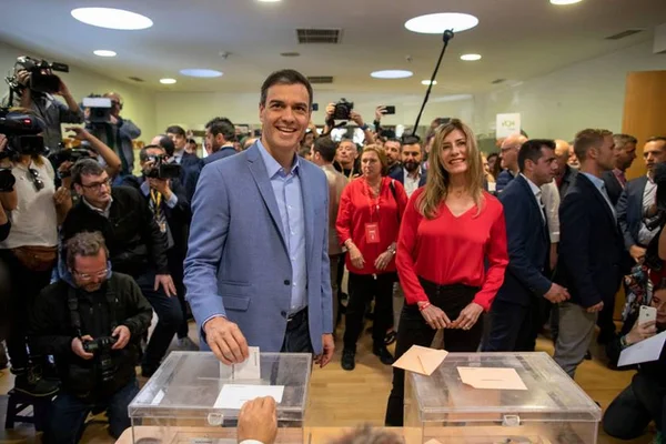 Espanha: com acordo, Pedro Sánchez é confirmado primeiro-ministro