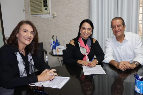 Valéria Bolsonaro, Amanda Servidoni e Valdemar Costa Neto