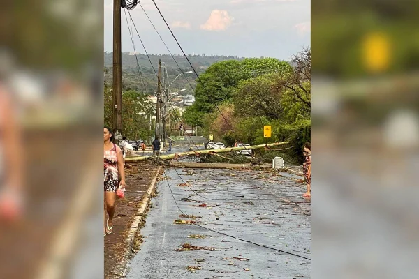 Após 167 dias sem chuva, o Distrito Federal teve as primeiras precipitações na tarde desta segunda-feira (7/10). Apesar do alívio após o longo período de estiagem, as pancadas causaram transtornos em diversas regiões do DF.