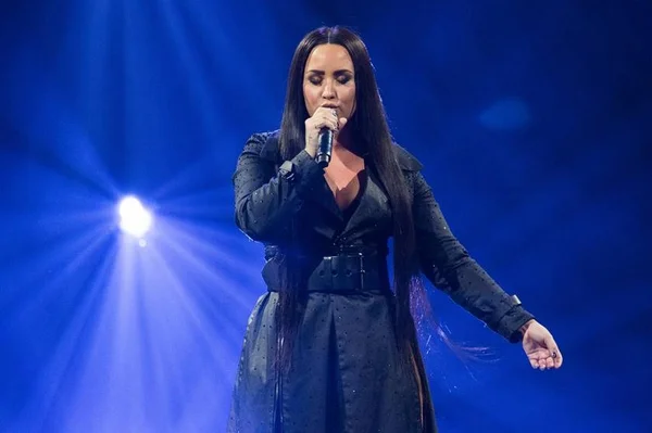 Artistas saem em apoio de Demi Lovato após overdose