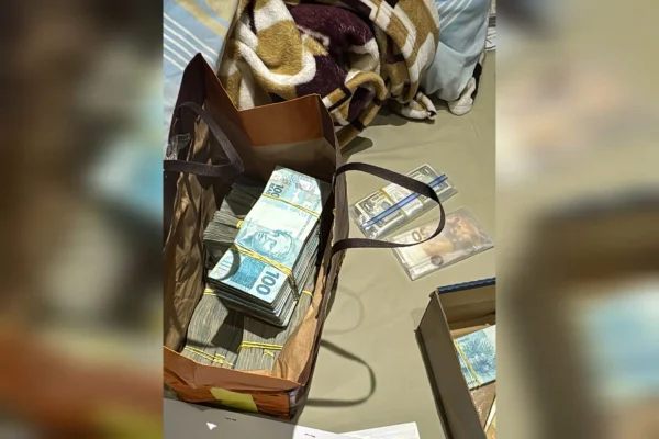 pacotes dinheiro casa fiscal operação mp