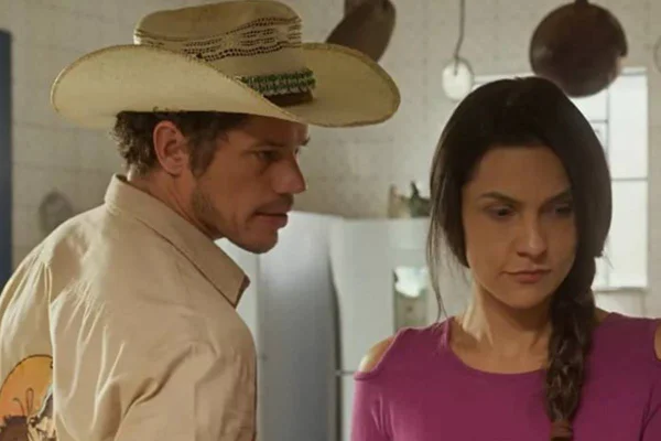 Foto colorida de Zefa e de Tadeu da novela Pantanal- Metrópoles