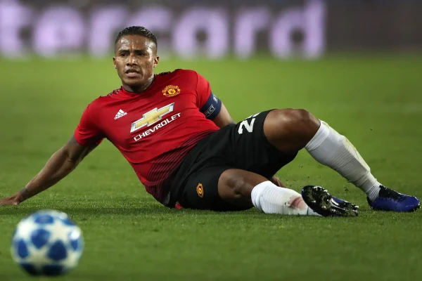 Foto colorida de Antonio Valencia, ex-Manchester United - Metrópoles