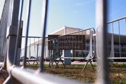 A Esplanada dos Ministérios amanheceu sob forte esquema de segurança especial nesta terça-feira (15/9), em razão da sessão extraordinária no Supremo Tribunal Federal (STF) A Esplanada dos Ministérios amanheceu sob forte esquema de segurança especial nesta terça-feira (15/9), em razão da sessão extraordinária no Supremo Tribunal Federal (STF)