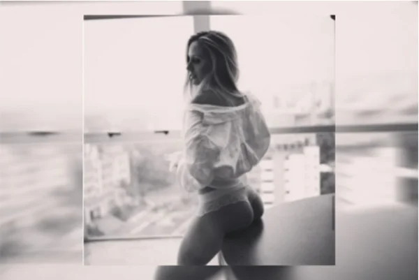 mulher de calcinha