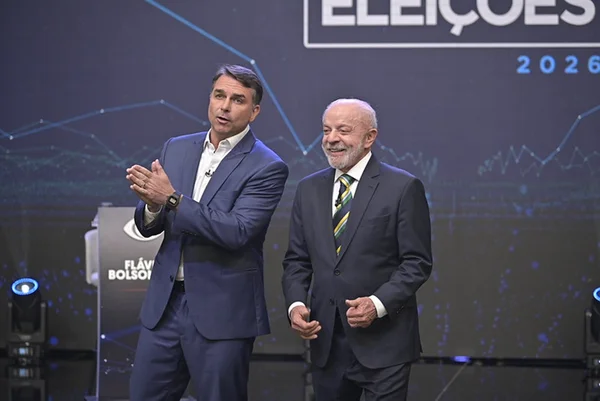Flávio x Lula: debate é marcado por brigas e pouco espaço para propostas - destaque galeria