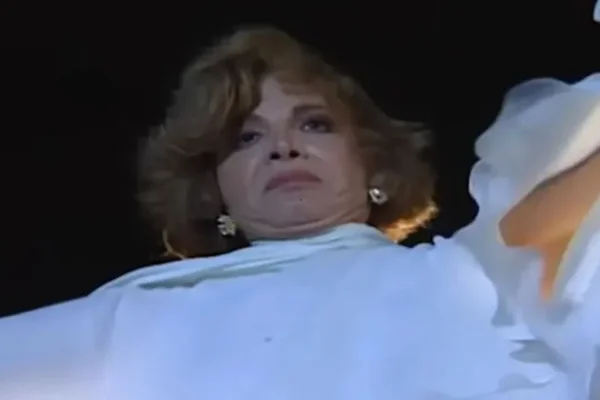 Morte da personagem de Glória Menezes em Rainha da Sucata quebrou tabu na TV aberta