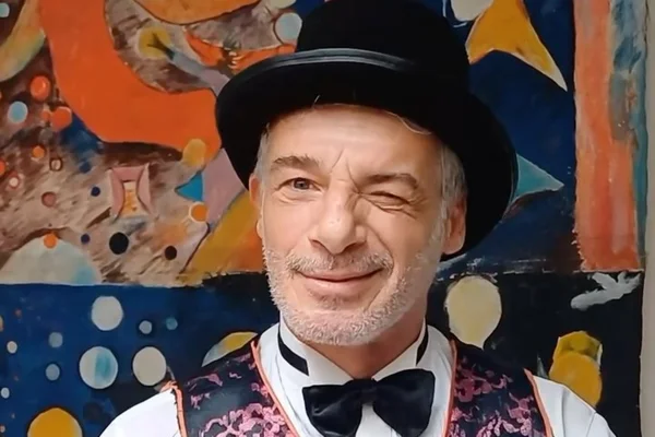 Quem era Carlos Cesare, ator que interpretou Pablo no Qual é a Música? - destaque galeria
