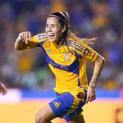 Ela marcou o gol que abriu o placar da partida Ela marcou o gol que abriu o placar da partida