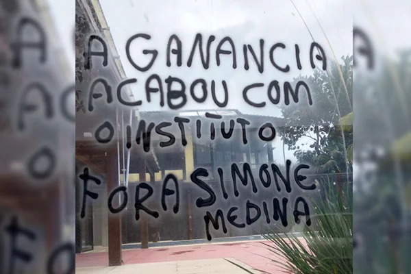 Instituto Medina vandalizado