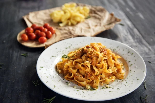 Talharim ao molho carbonara