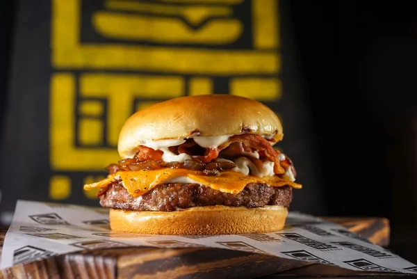 Little Burguer: conheça a menor hamburgueria de Brasília