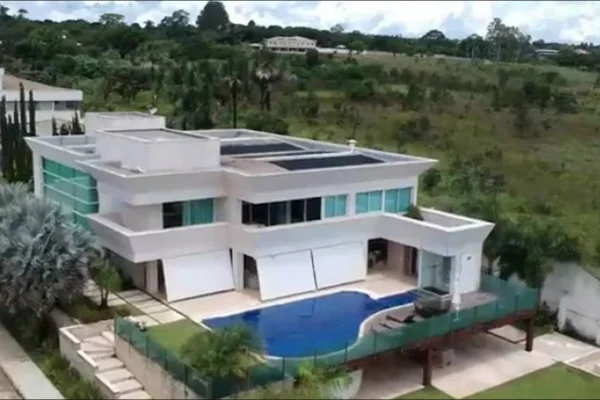 Mansão de Flávio Bolsonaro