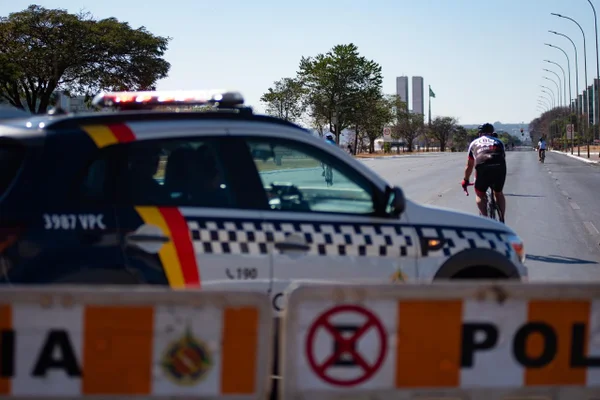 Esplanada é fechada para carros por causa de manifestações no 7 de Setembro