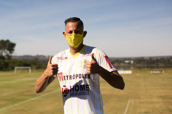Goleiro Fernando Henrique é o novo reforço do Brasiliense