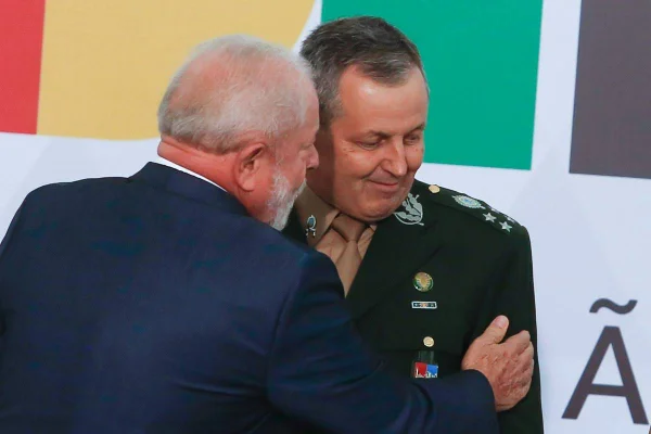 general Tomás e Lula