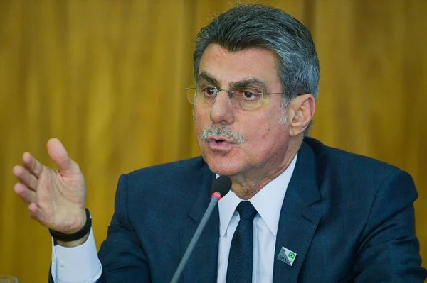 Bancadas do PT, PDT, PPS, PCdoB e Rede do Senado vão à PGR contra Jucá