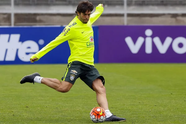 Kaká é cortado e Dunga convoca Firmino para jogos das Eliminatórias
