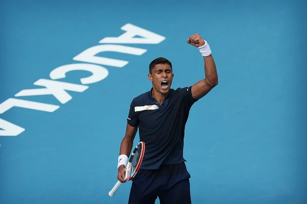 Brasileiros perdem no qualifying e Monteiro estreará contra Isner
