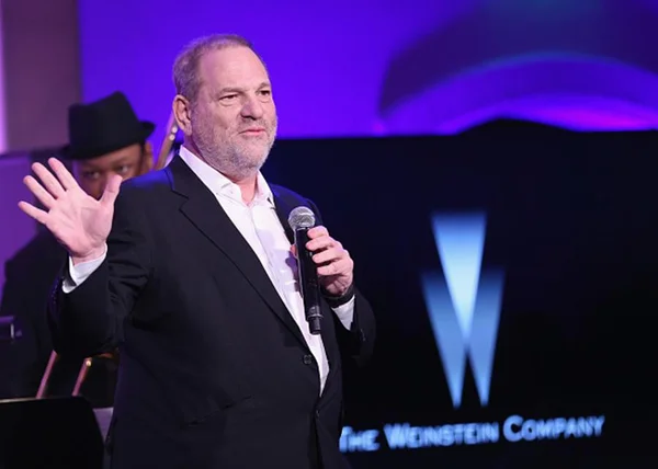 Harvey Weinstein de terno