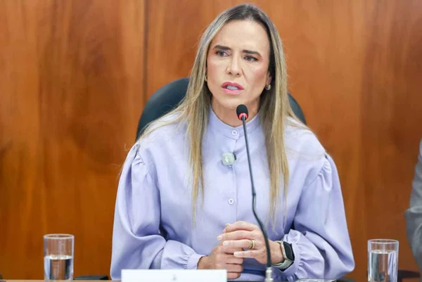 Celina diz que GDF reverteu déficit e retomou capacidade de pagamento - destaque galeria Celina diz que GDF reverteu déficit e retomou capacidade de pagamento - destaque galeria