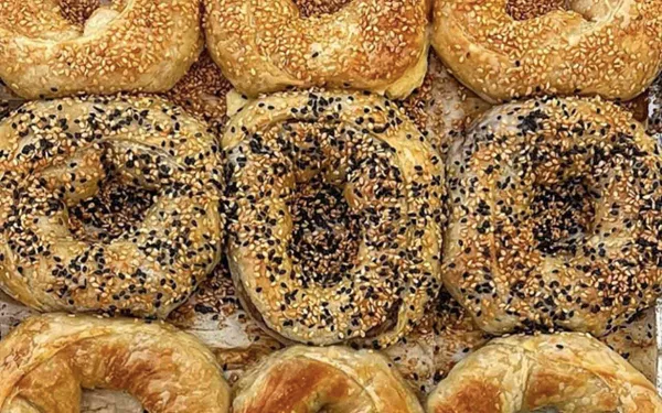 Burekas, petiscos típicos da Casa Búlgara em SP