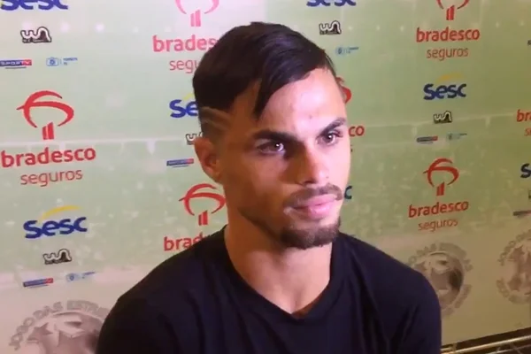 Na mira de Fla, Corinthians e Palmeiras, Michael ouvirá propostas