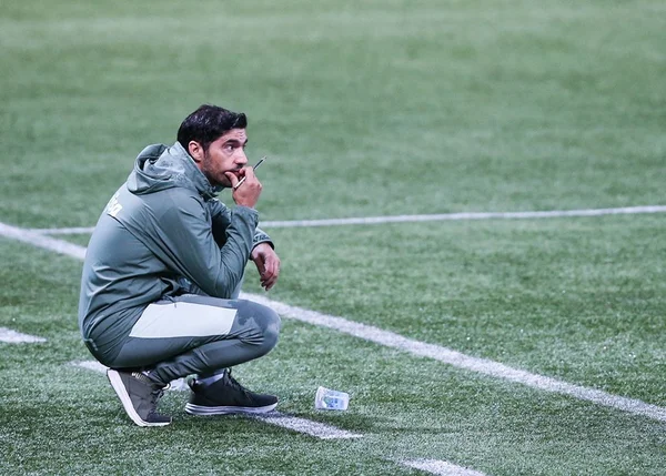 Abel Ferreira é alvo de time saudita; Leila quer mantê-lo no Palmeiras