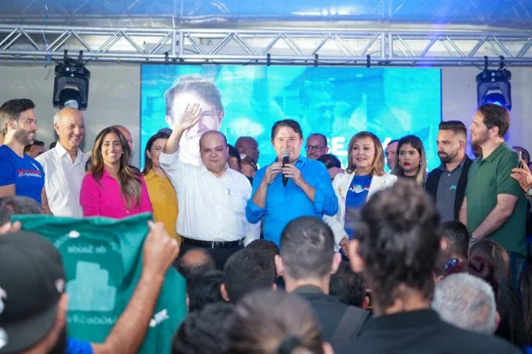 Ibaneis, Arruda e Flávia participam de evento com Agaciel Maia