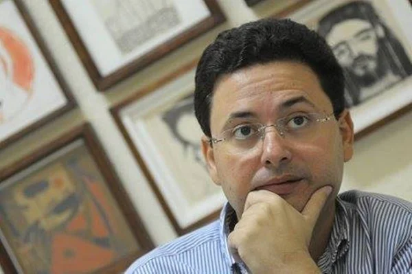 Fernando Bezerra Coelho emplaca irmão de Eduardo Campos na Fundaj
