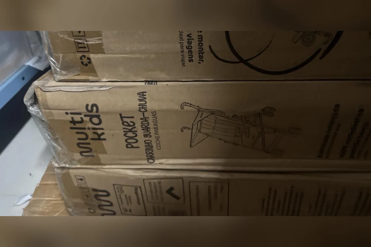 Também foram apreendidos documentos relacionados à campanha política e aparelhos eletrônicos Também foram apreendidos documentos relacionados à campanha política e aparelhos eletrônicos