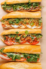 Banh Mi Boy: agraciado com o selo Michelin Bib Gourmand, o local é conhecido pelos deliciosos sanduíches Banh Mi