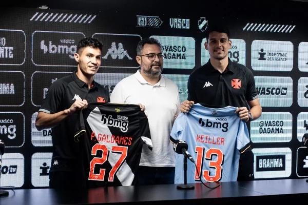 Após baixas importantes, Vasco apresenta quarteto de reforços