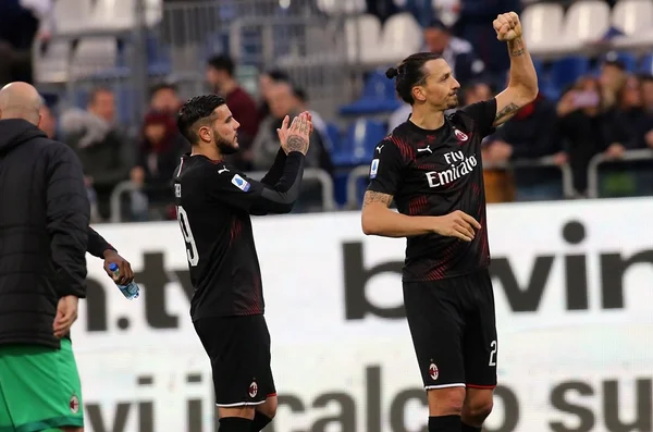 Ibrahimovic marca e Milan volta a vencer no Italiano