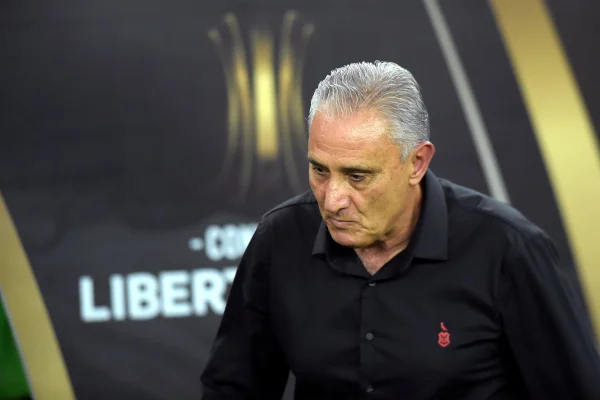 Foto colorida de Tite, treinador do Flamengo, na Libertadores - Metrópoles