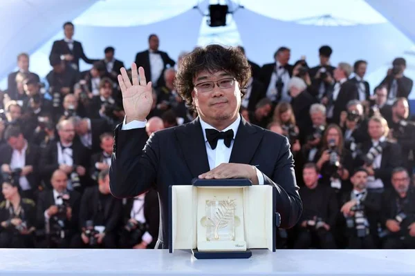 Bong Joon-Ho vence a Palma de Ouro no Festival de Cannes