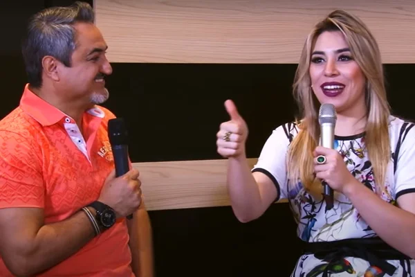 Odair terra e Naiara Azevedo