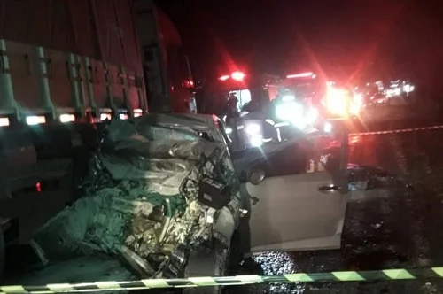 carro após acidente de trânsito
