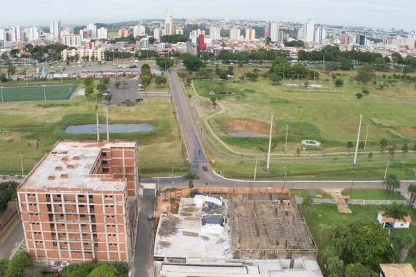 DF: obra irregular é erguida em local onde prédio caiu e matou um