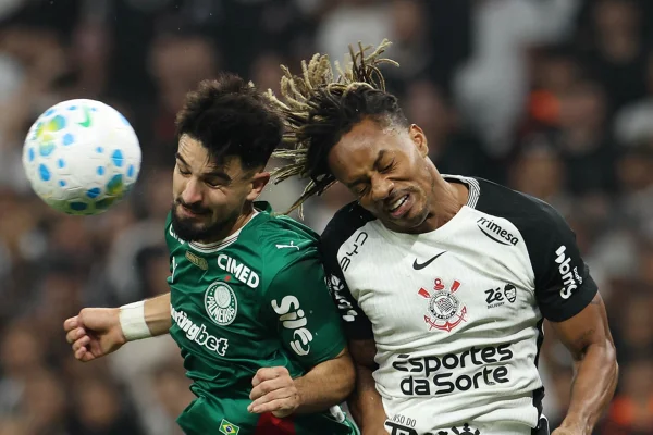 Corinthians parabeniza Palmeiras pelo aniversário de 112 anos