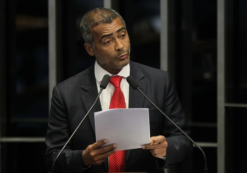 Conheça Érica Cyriaco, a discreta namorada de Romário - imagem 4 Conheça Érica Cyriaco, a discreta namorada de Romário - imagem 4