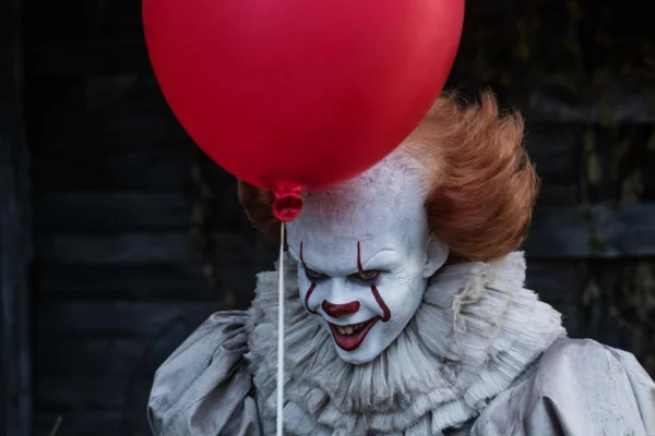 It: Bem-Vindos a Derry: qual é a origem do Pennywise?