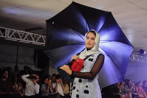 Estudantes de moda do DF apresentam desfile nesta terça-feira