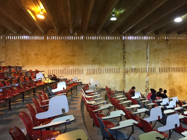Onde está a felicidade? Da filosofia ao cálculo, experimente a sensação de um aluno da UnB