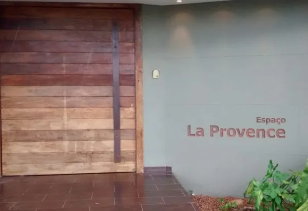 Por WhatsApp, bufê fechado orienta clientes a cancelarem pagamentos