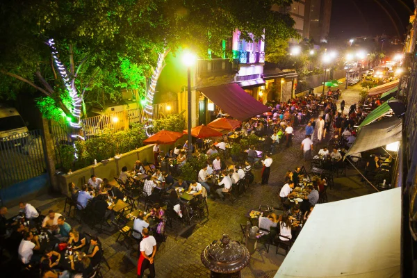 vida noturna na Lapa, Rio de Janeiro