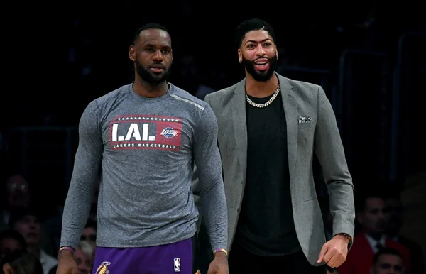 Davis e LeBron comandam vitória dos Lakers; Celtics ganham a 10ª