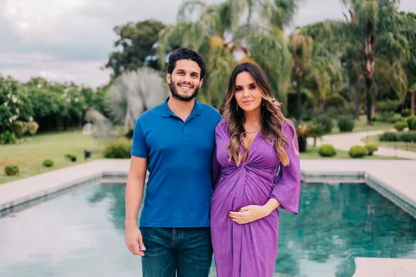 Vem, Romeo! Raphaela Neves e Guilherme Marques celebram chá de fraldas
