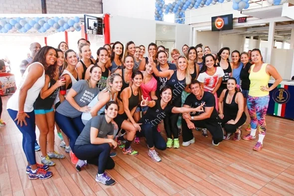 Estúdio SlimFit comemora aniversário com aulão beneficente - imagem 5 Estúdio SlimFit comemora aniversário com aulão beneficente - imagem 5