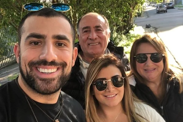 Kaysar passa Natal com a família pela primeira vez desde fuga da Síria